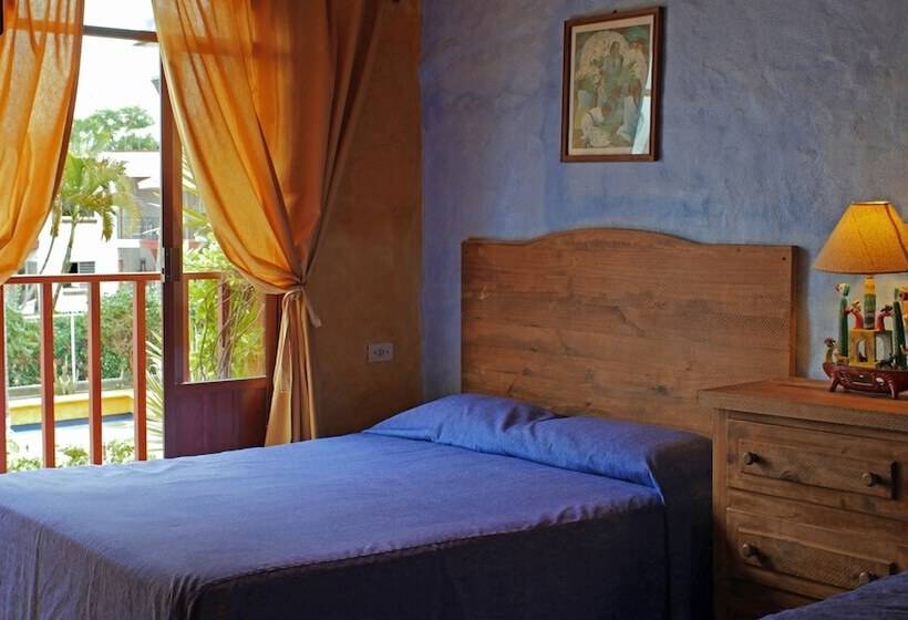 بانگلوی استاندارد, Las Cabanas Del Capitan