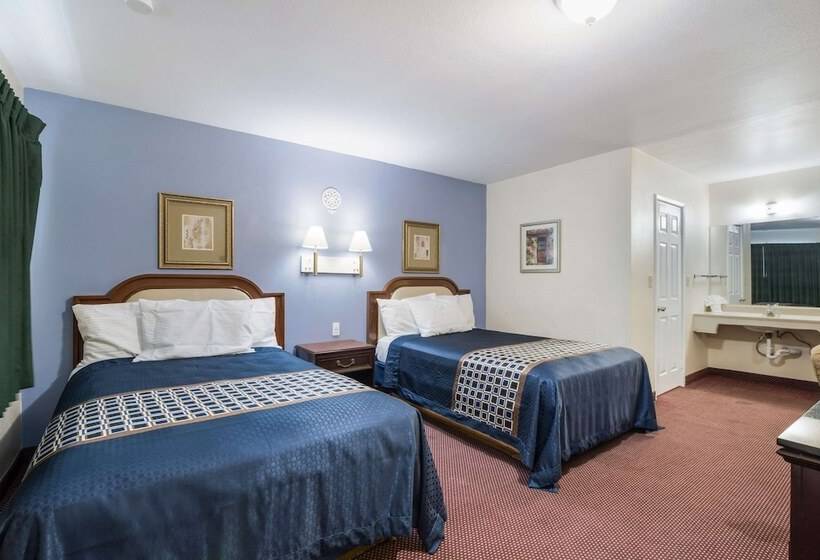 Номер Стандарт 2 Двуспальные Кровати, Rodeway Inn & Suites Blythe I 10