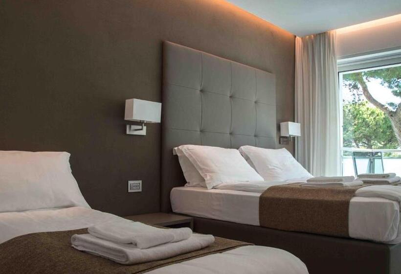 Номер Superior, International Beach