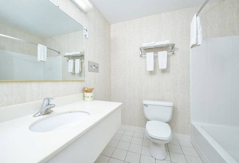 اتاق استاندارد با 2 تخت دوبل, Travelodge By Wyndham Great Barrington Berkshires