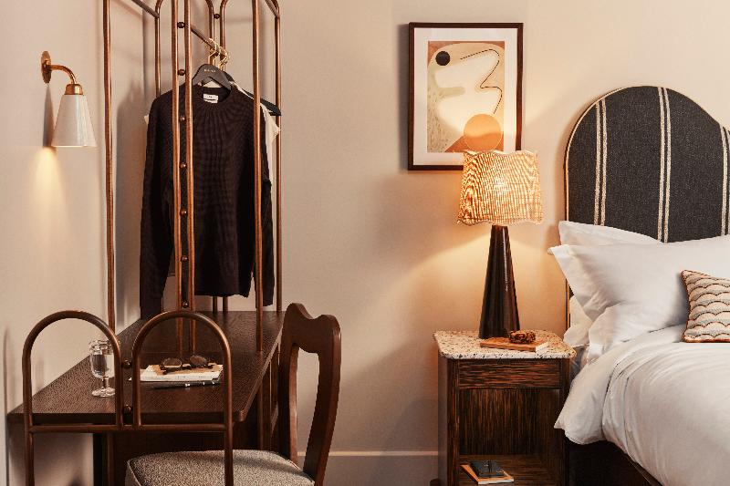 Quarto Estandar Cama King, Quality Inn & Suites