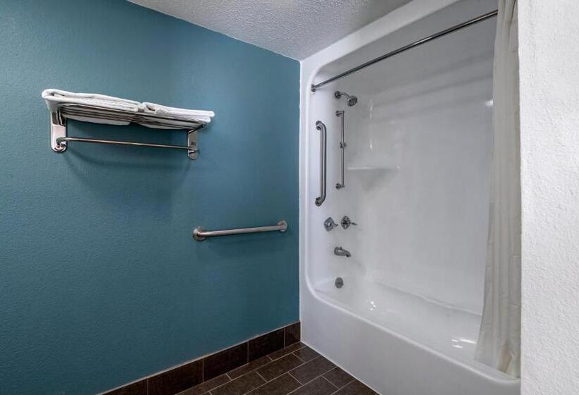 Номер Стандарт Адаптированный для Инвалидов, Sleep Inn  Salisbury I85