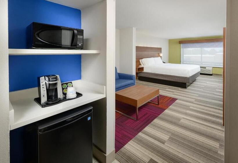 适合残疾人士使用的套间, Holiday Inn Express   Tullahoma, An Ihg