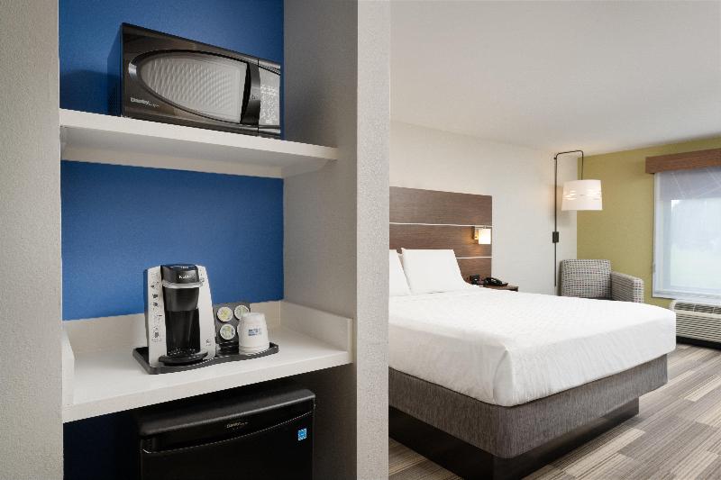 带大床的标准间, Holiday Inn Express   Tullahoma, An Ihg