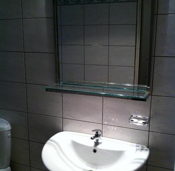 استودیوی استاندارد, Kassavetis Center   Hotel Studios & Apartments