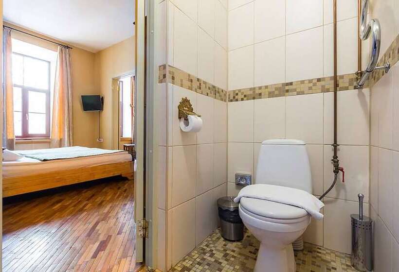 コンフォートルーム, Art Hotel Rachmaninov