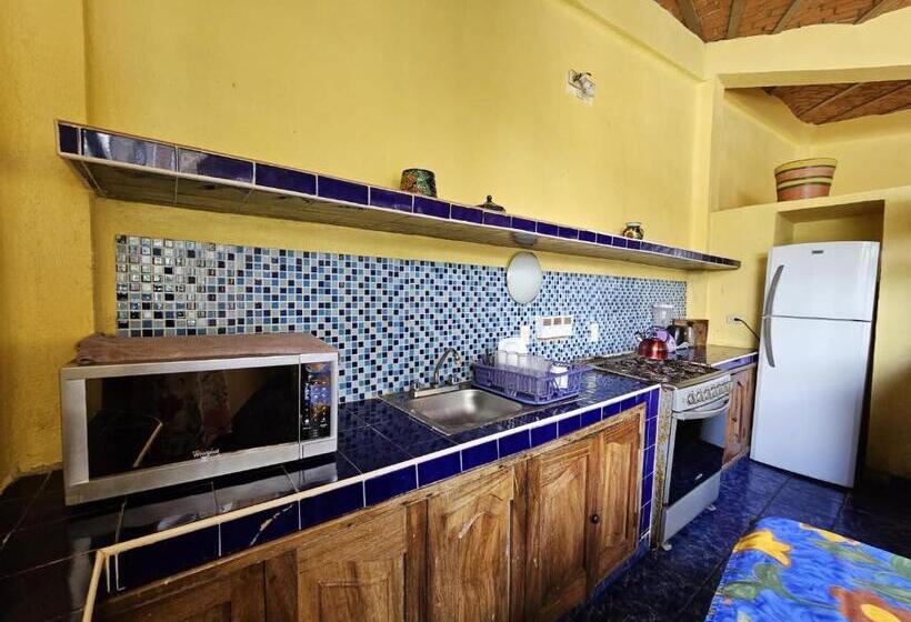 ویلای استاندارد با چشم‌انداز باغ, Villa Corona Del Mar
