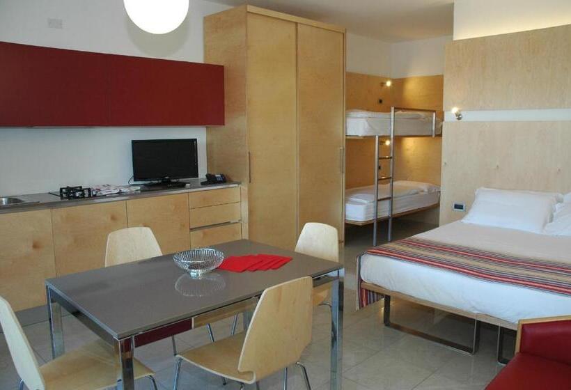 Superior studio with balcony, Aparthotel Albatros