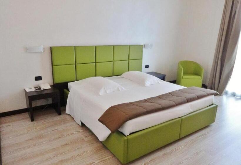 Номер Стандарт Адаптированный для Инвалидов, B&b Hotel Park Hotel Cassano