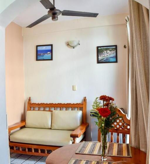 Junior Suite, & Restaurant Bucaneros, Isla Mujeres