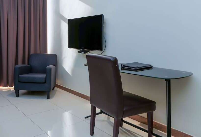 1 Bedroom Apartment, Tanzanite Executive Suites