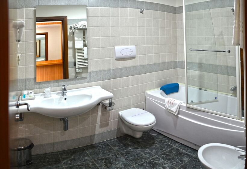 اتاق استاندارد سه نفره, Vea Resort