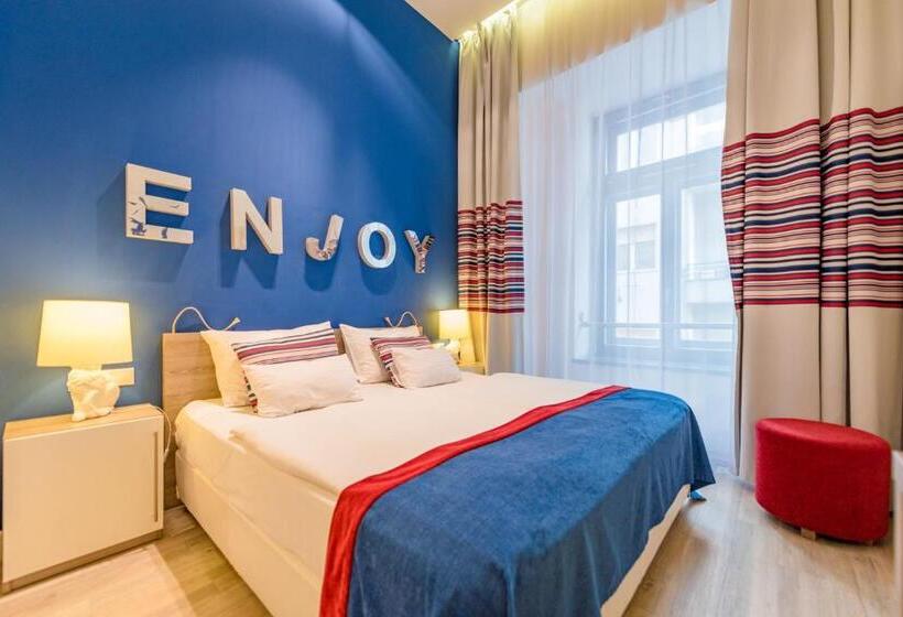 Номер Стандарт, Estilo Fashion Hotel Budapest