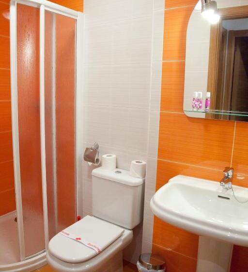 Номер Стандарт Индивидуальный Совместная Ванная, Hostal Casasnovas