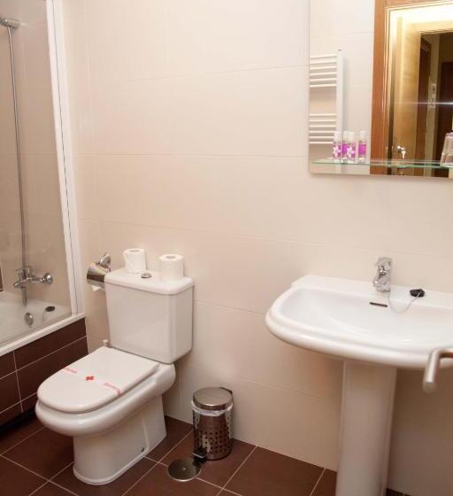 Апартаменты 2 Спальни, Hostal Casasnovas