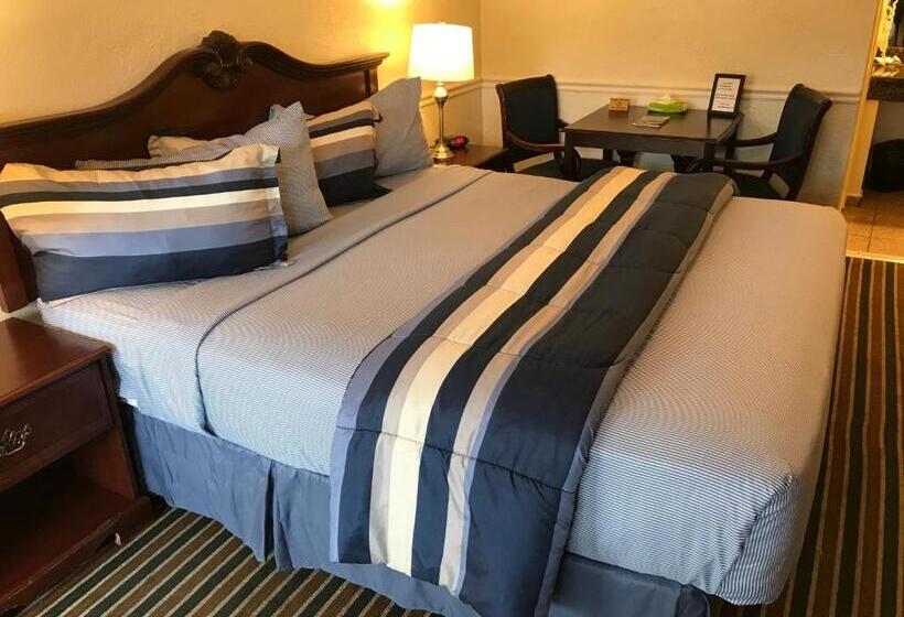 스탠다드 룸 킹사이즈 침대, Monterey Pines Inn