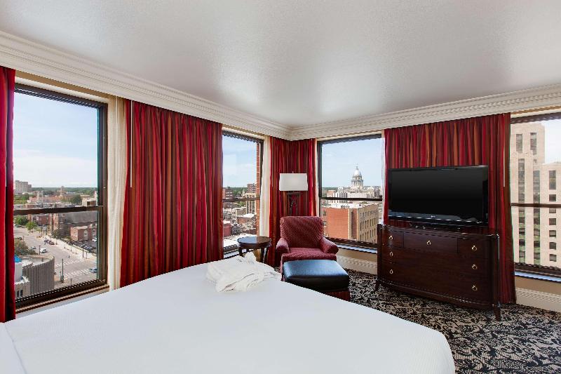 キングサイズベッドのスイートルーム, President Abraham Lincoln Springfield   Doubletree By Hilton