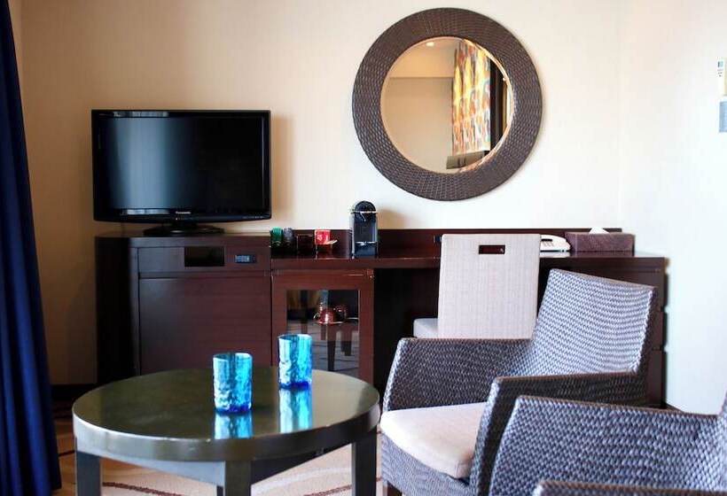 اتاق لوکس, Loisir Spa Tower Naha