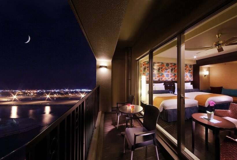 اتاق لوکس, Loisir Spa Tower Naha