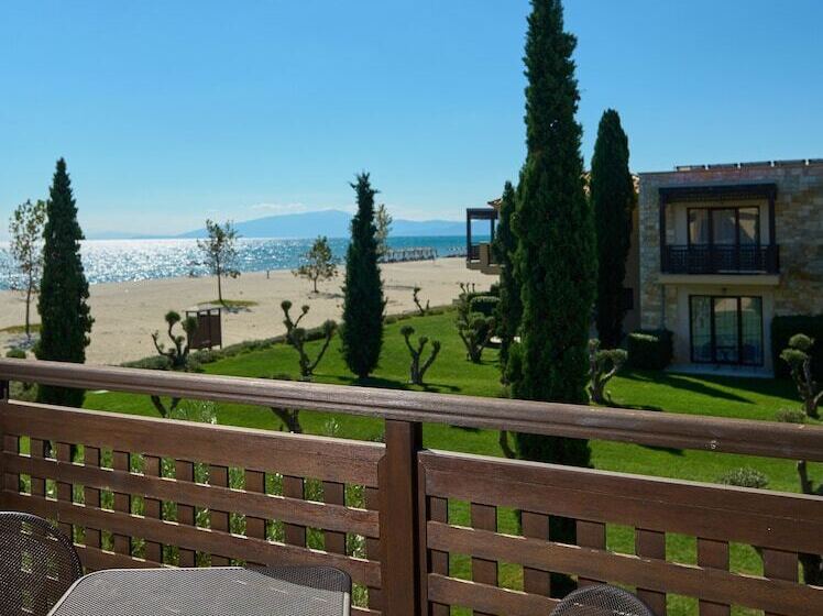 اتاق استاندارد با چشم‌انداز دریا, Mediterranean Village Hotel & Spa