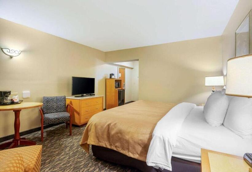 스탠다드 룸 킹사이즈 침대, Clarion Inn Ormond Beach At Destination Daytona