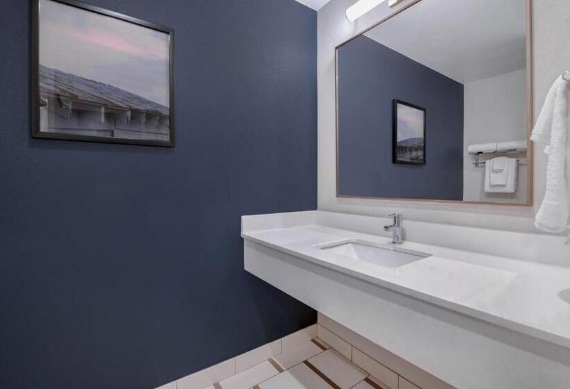 Номер Стандарт, Fairfield Inn & Suites By Marriott Greenwood