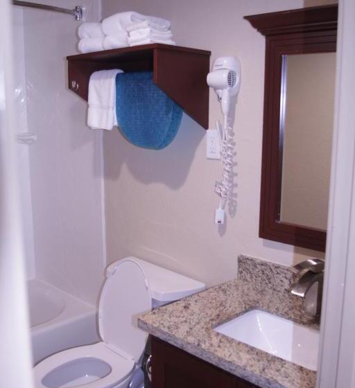 带2个双人床的标准工作室, Americas Best Value Inn Port Aransas