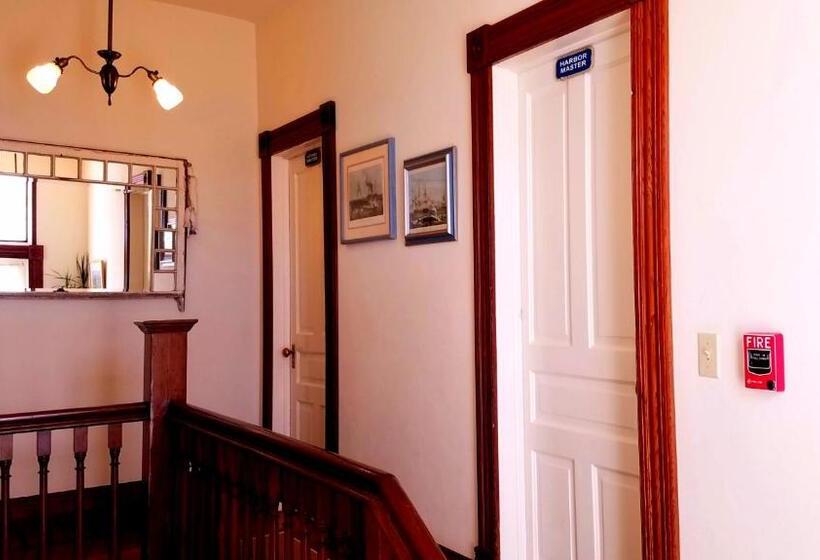 Quarto Estandar, Captain's Inn At Moss Landing