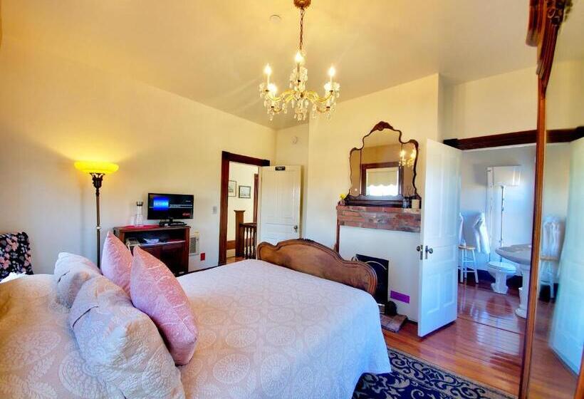 스탠다드 룸 가든 전망, Captain's Inn At Moss Landing