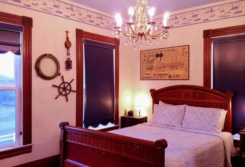 스탠다드 룸 가든 전망, Captain's Inn At Moss Landing