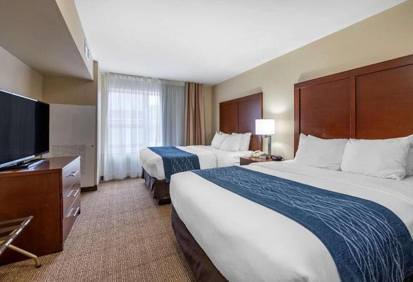 Люкс, Comfort Inn & Suites Northern Kentucky