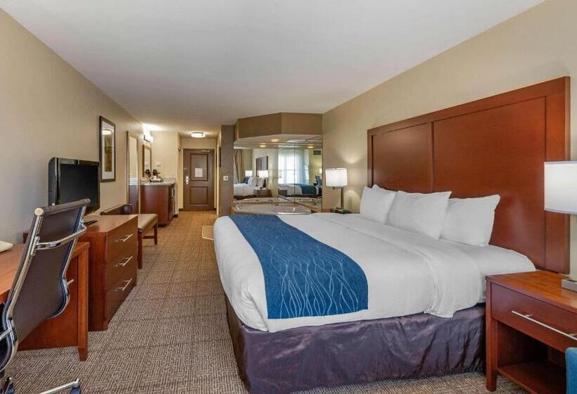 Люкс с гидромассажем, Comfort Inn & Suites Northern Kentucky