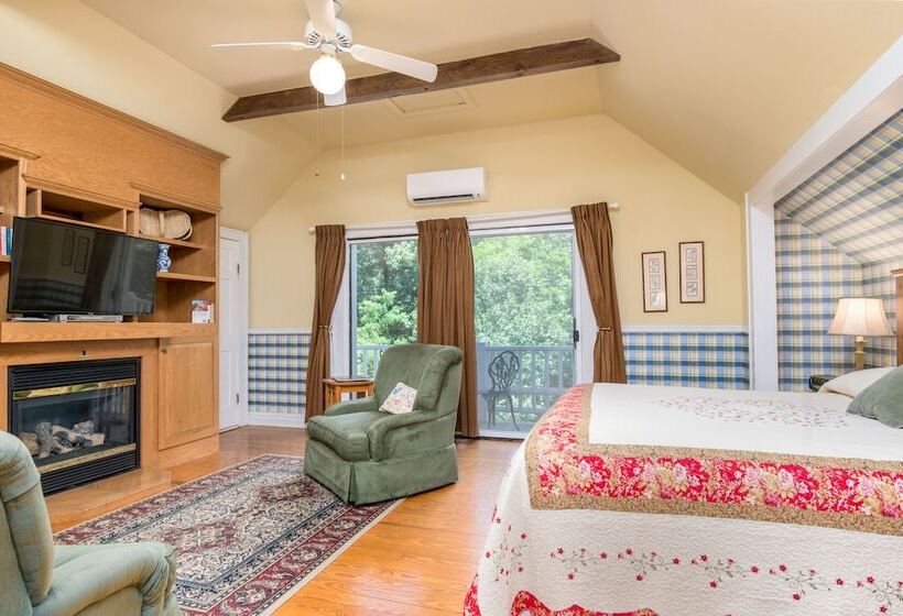 Люкс, Highland Lake Inn & Resort  Flat Rock
