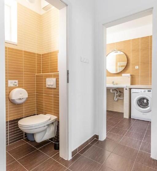 Апартаменты Deluxe 2 Спальни, Corvin Plaza Apartments & Suites