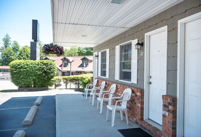 ２ダブルベッドのスタンダードルーム, Americas Best Value Inn & Suites Lake George