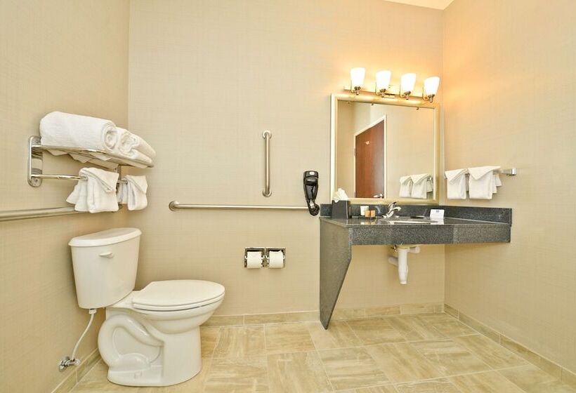 סוויטה מותאמת לאדם עם מוגבלויות, Green Mill Village Hotel & Suites, Bw Signature Collection