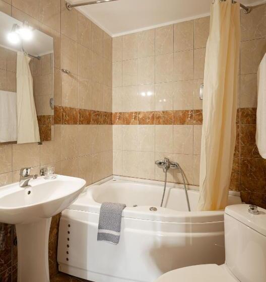 Номер Стандарт Трехместный, Dimosthenis Traditional Guesthouse