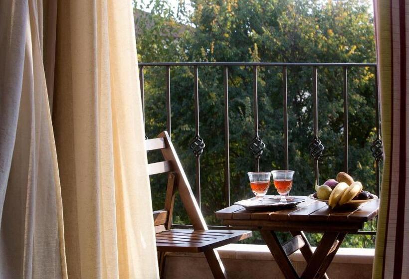 Четырехместный Номер Стандарт, Dimosthenis Traditional Guesthouse
