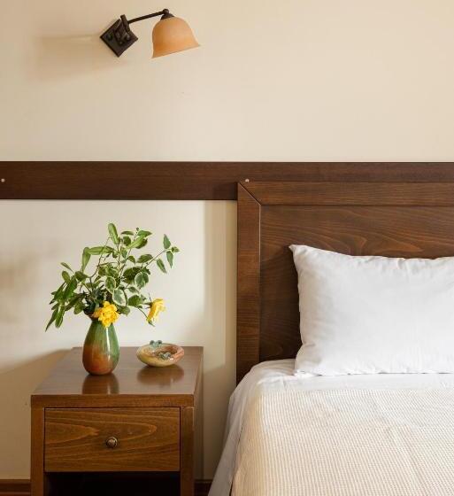 Номер Стандарт Трехместный, Dimosthenis Traditional Guesthouse