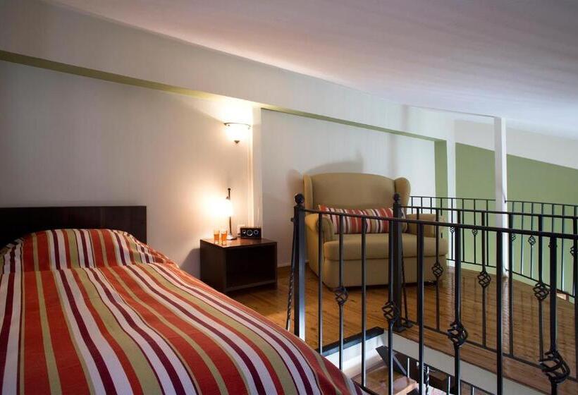 Номер Стандарт Трехместный, Dimosthenis Traditional Guesthouse