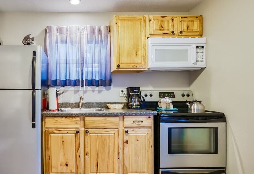 Люкс, Inn At Haystack Rock
