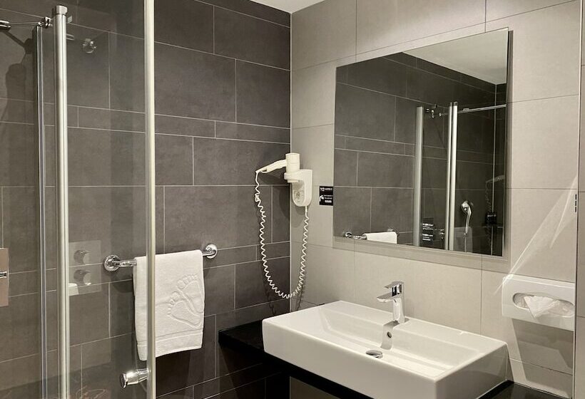 اتاق استاندارد چهار تخته, Xo Hotels Park West