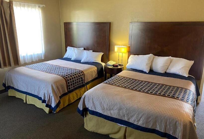 Люкс Семейный 2 Спальни, Vino Inn & Suites