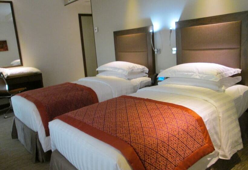 Номер Премиум, Crowne Plaza Madinah, An Ihg