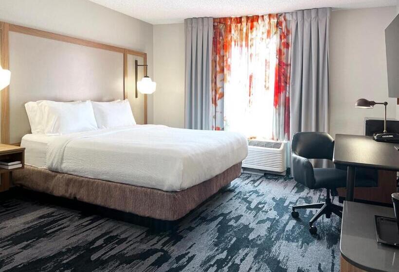 Люкс Кровать Кинг, Fairfield Inn & Suites By Marriott Rogers