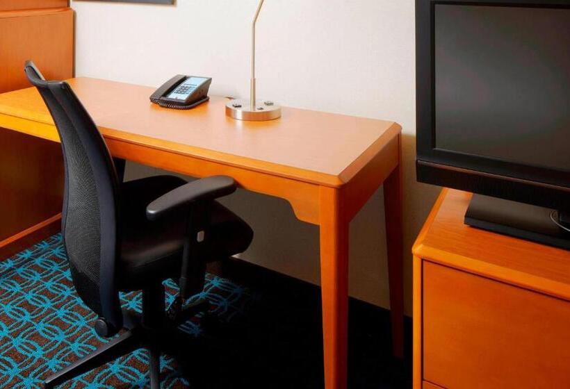 Номер Стандарт, Fairfield Inn & Suites By Marriott Cumberland