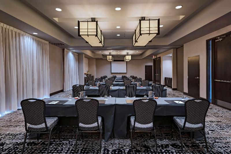 Люкс, Hyatt Centric The Woodlands