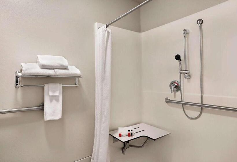 Номер Стандарт Кровать Кинг Адаптированный для Инвалидов, Travelodge By Wyndham Low Moor Near Covington