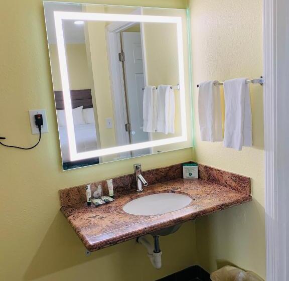 Номер Стандарт, Central Coast Inn  Cayucos