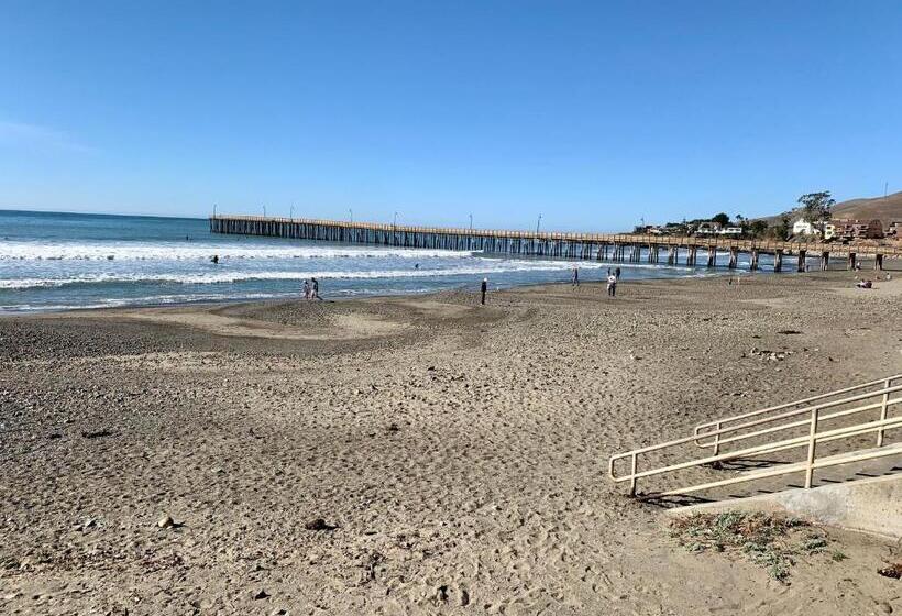 Семейный Номер, Central Coast Inn  Cayucos